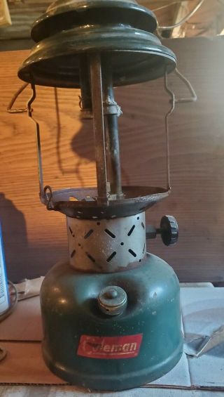 Vintage Coleman Double Mantle Lantern Model No.  220e 6/59 No Globe