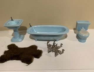 1:12 Dollhouse Miniature Blue Porcelain Bathroom Set Toilet Basin Chandelier Rug