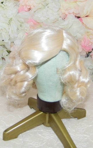 Vintage Old Stock Doll Wig Lt Blonde Sz 7 Dollspartside Part Long Curly