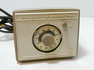Vintage Ge General Electric Automatic Timer Model 8117 (-)