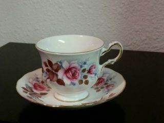 Queen Anne Footed Teacup And Saucer Pink Roses Gold Trim Vintage 8521 England