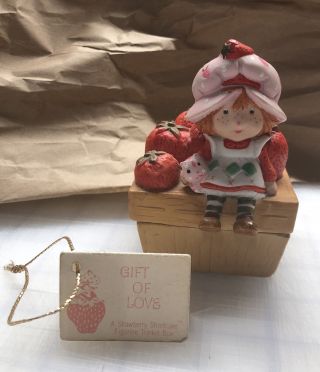 Vintage Strawberry Shortcake “gift Of Love”porcelain Trinket Box