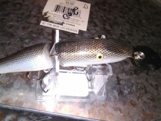 OLD LURE DOUBLE JOINTED CREEK CHUB PIKIE IN GOLD/BLACK SCALE WITH WHITE SPARKLE 3