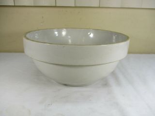 Antique Large 4 1/2 Quart Crème Stoneware Pottery Mixing Bowl 10.  5 " Across