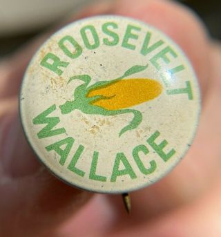 1940 Roosevelt Wallace Corn Agriculture Litho Pinback Button 1 " Pin Fdr Rare R58