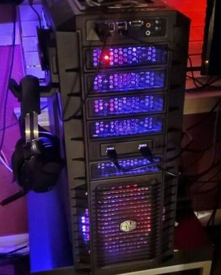 Cooler Master Haf 932 Full Tower Case | Rare | | W/ Fans | Red |