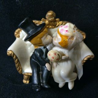 Vintage 1970s Wilton Bride And Groom Kissing On Couch Cake Topper