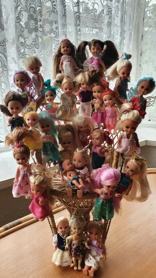 28 Tiny Dolls (some Vintage Simba)