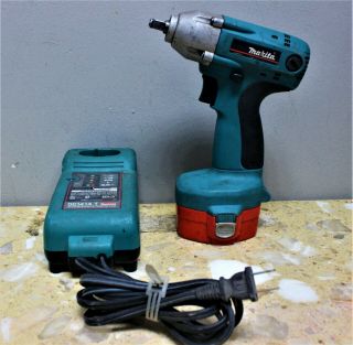 Makita 6933fd 14.  4 Volt 3/8 " Impact Wrench Baretool Rare With Charger