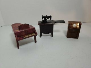 Dollhouse Minnatures Grand Piano Sewing Machine Renwal Radio Vintage Plastic