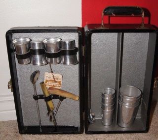 Antique Travel Bar.  Great For The Man Cave.  See Details