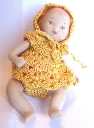 Vintage Artisan Miniature Dollhouse Porcelain 2 1/2 " Baby In Crocheted Outfit