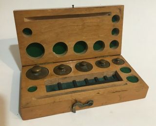 Vintage Balance Weights In Fitted Wood Box - 50 30 20 10 5 Grams - Antique