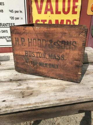 H.  P.  Hood Sons Boston Ma Crate 16.  5” Rare 50s Milk Dairy Box Vtg Rustic Wood