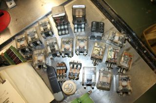 MISC.  VINTAGE ELECTRONIC COMPONENTS & RELAYS 3