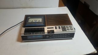 Vintage Ge General Electric Fm/am Clock Radio Cassette Recorder Model 7 - 4956b