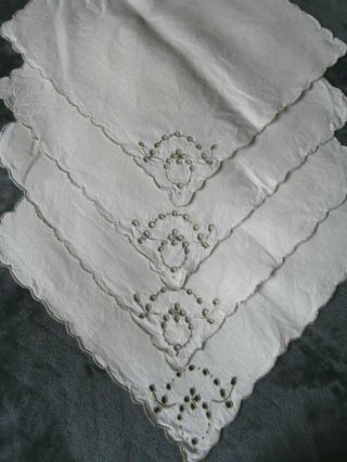 4 Vintage Off White Linen Table Napkins With Hand Worked Madeira Embroidery 11 "
