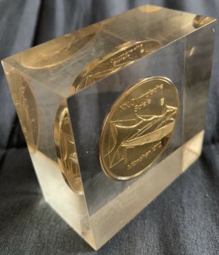Rare 1972 Munich Olympics Lucite Plastic Paperweight W Imbedded Gold - Tone
