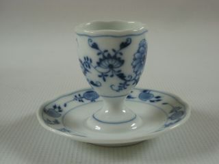 Antique Blue Onion Porcelain Egg Cup With Attached Plate - Germany Meissen (?)