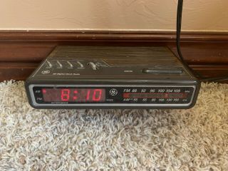 Vintage 1985 Woodgrain Radio Alarm Clock Ge Digital Led 7 - 4612b
