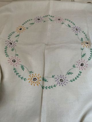 vintage hand embroidered Rectangle tablecloth With Scalloped Edge 52 X 68 3