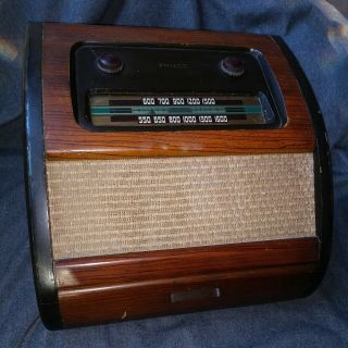 Vintage Philco Bing Crosby Radio & Record Player Powers on / Rare Model 2
