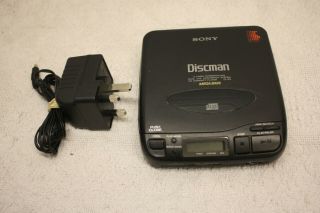 Sony Walkman D - 33 D33 Cd Mega Bass Compact Cd Disc Player Discman Rare Vintage