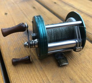 Vintage Fishing Reel Bronson Green Hornet No.  2200 With Wooden Handles