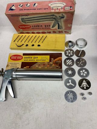 Vintage Wear Ever Trigger Quick Cookie Gun And Pastry Decorator Model 3365 - N14