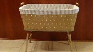 rare vintage antique Hawkeye XL Laundry Basket with stand legs Burlington Iowa 3