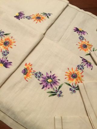 Vintage Embroidered Irish Linen Tablecloth,  4 Napkins,