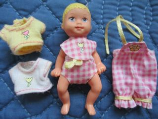 Vintage Barbie Happy Family Krissy Baby Doll 1998 Mattel Jointed 2.  75 ",  Clothing