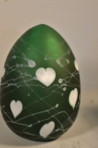 Rare Fenton Robert Barber Dave Fetty Emerald Iridized Hanging Hearts Egg