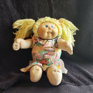 Cabbage Patch Kids Girl,  Yellow Hair,  Blue Eyes 1982 Cabbage Patch Dress