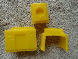 Vintage Plastic Doll House Furniture - Yellow Laundry,  Sink & 2 Chairs 2