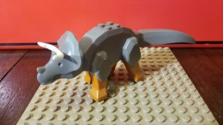 Lego Vintage Dinosaur - Triceratops W/ Dark Orange Legs And White Horn Tricera03