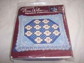 Erica Wilson Crewel Kit Blue Antique Lace Pillow Vtg 1980 Columbia Minerva