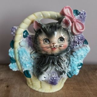 Lefton Esd Wall Plaque Kitten Cat In Basket With Lilacs And Pink Bow 1950s Rare