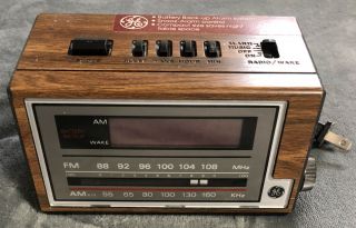 Vintage Ge General Electric Model No.  7 - 4601a Am Fm Radio Alarm Clock