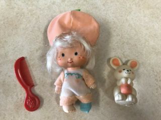 Vintage Apricot Strawberry Shortcake Doll With Hopsalot And Comb - - 5 " Approximate