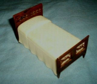 Vintage Renwal Plastic Doll House Furniture Brown Twin Bed With Ivory Spread