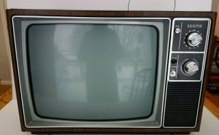 Vintage Zenith 19 " Bw Tv - - - Rare Collectable Model N193 P
