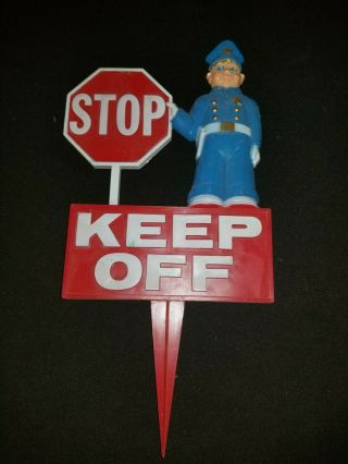 1977 Artline Inc.  Stop Keep Off Lawn Police Officer Cop Yard/lawn Sign W/ Stake