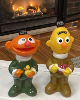 1/8) Vtg Rare Sesame Street Bert & Ernie Tall 8.  5” Bottles With Screw Off Heads