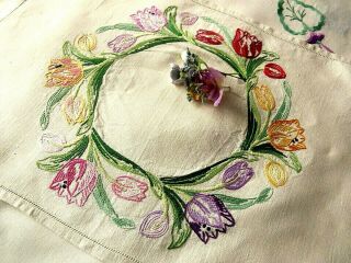 Vintage Hand Embroidered Tray Cloth - Circle Of Flowers/tulips