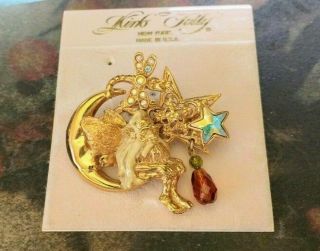 RARE RETIRED KIRKS FOLLY GNOME SITTING ON MOON BROOCH/PIN GOLD TONE 3