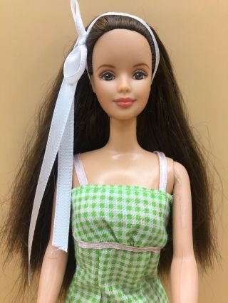 Pretty 90’s Vintage Mattel Barbie Doll Brown Hair Green Houndstooth Dress