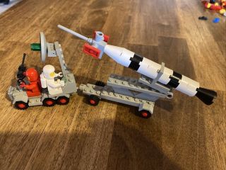 Vintage Lego Space Mobile Rocket Launcher 897
