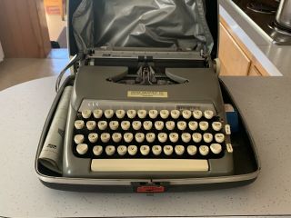 Vintage Rare Smith Corona Sterling Portable Typewriter Black With Case And Cover