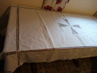 Vintage Cream Linen Table Cloth With Hand Made Maltese Lace Inserts And Edge